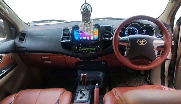 2014 Toyota Fortuner 3.0 4X2 AT, Diesel, Automatic, 2,16,000 km, interior