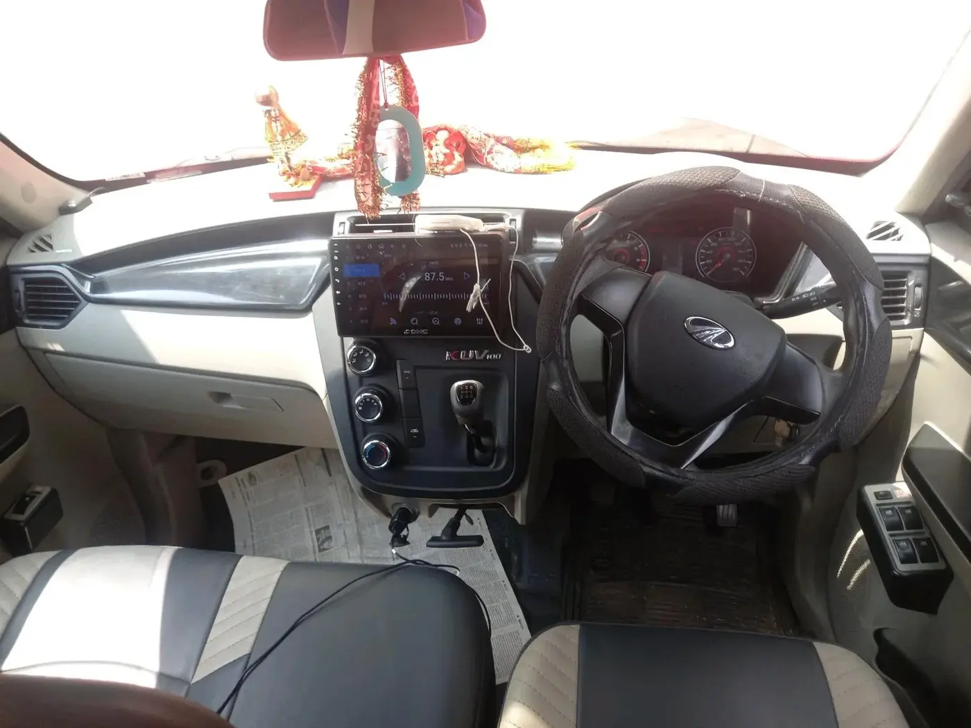 2016 Mahindra Kuv100 K2 PLUS 6 STR, Petrol, Manual, 53,000 km, interior