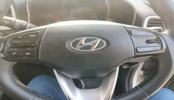 2021 Hyundai VENUE SX 1.5 CRDI, Diesel, Manual, 1,16,109 km, interior