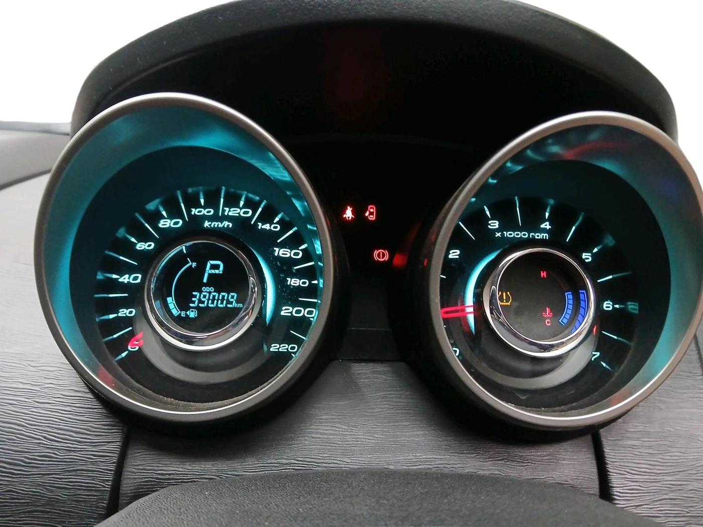 2019 Mahindra XUV500 W9 AT, Diesel, Automatic, 39,009 km, interior