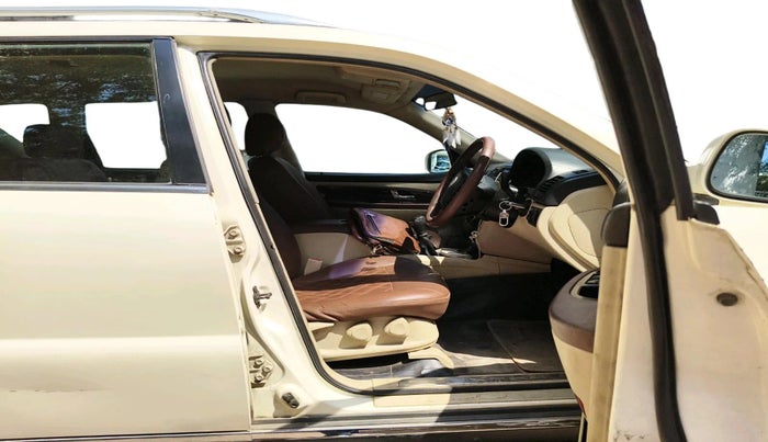 2013 Ssangyong Rexton RX5, Diesel, Manual, 95,891 km, interior