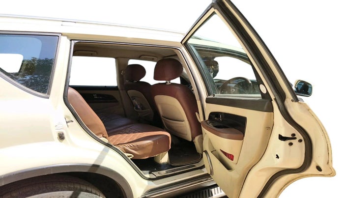 2013 Ssangyong Rexton RX5, Diesel, Manual, 95,891 km, interior