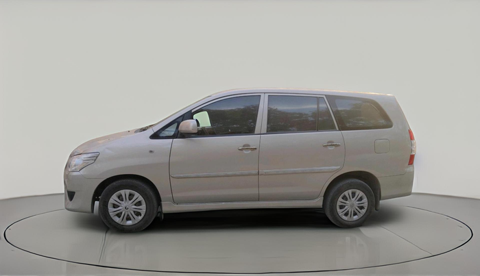 2013 Toyota Innova 2.5 G 8 STR, Diesel, Manual, 90,485 km, exterior