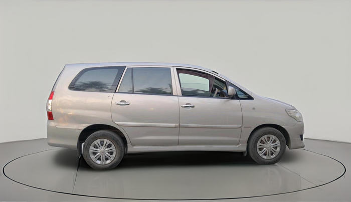 2013 Toyota Innova 2.5 G 8 STR, Diesel, Manual, 90,485 km, exterior