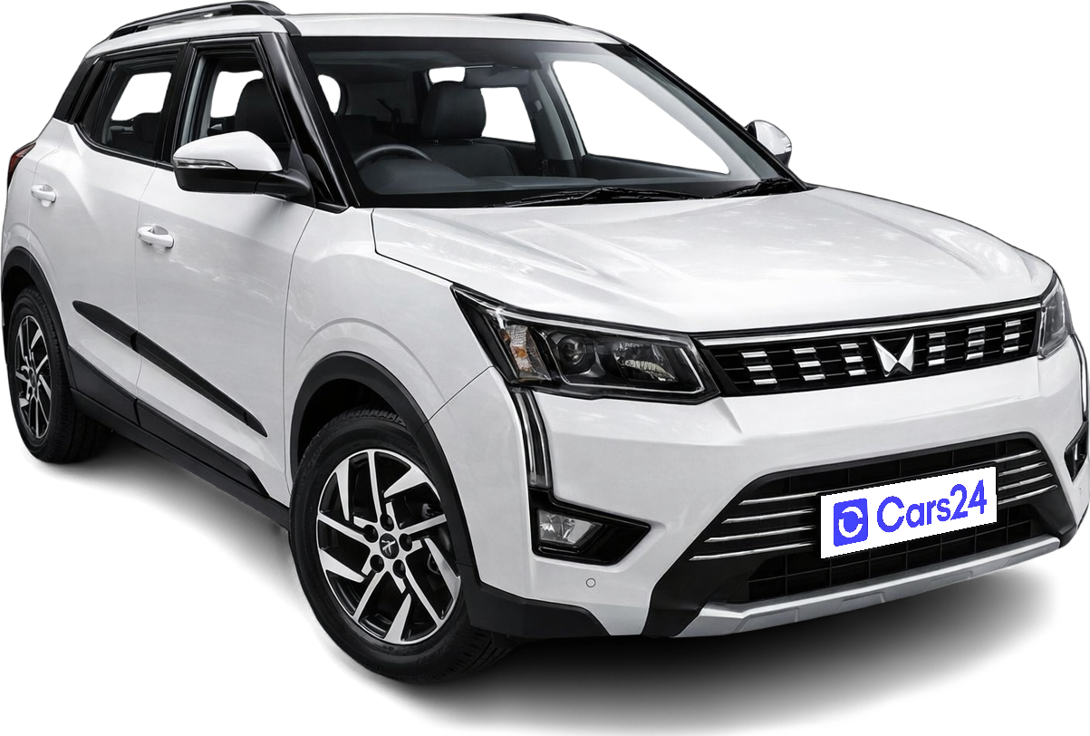 2023 Mahindra XUV300 - SUV - Petrol - Manual - ₹10.90 lakh