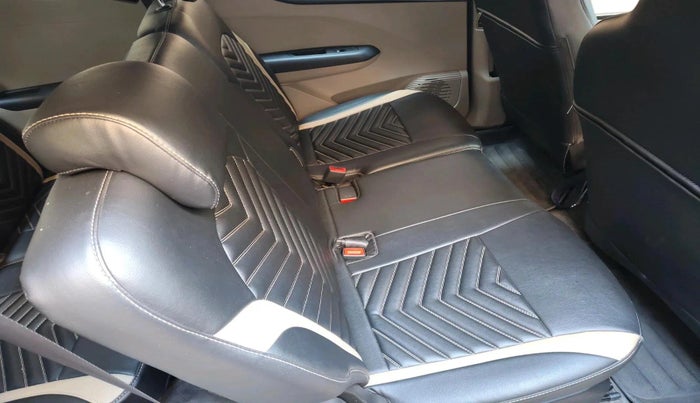 2022 Renault TRIBER RXZ AMT, Petrol, Automatic, 14,581 km, interior