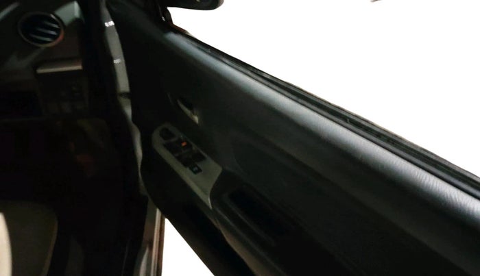 2011 Maruti Wagon R 1.0 VXI, Petrol, Manual, 58,887 km, interior