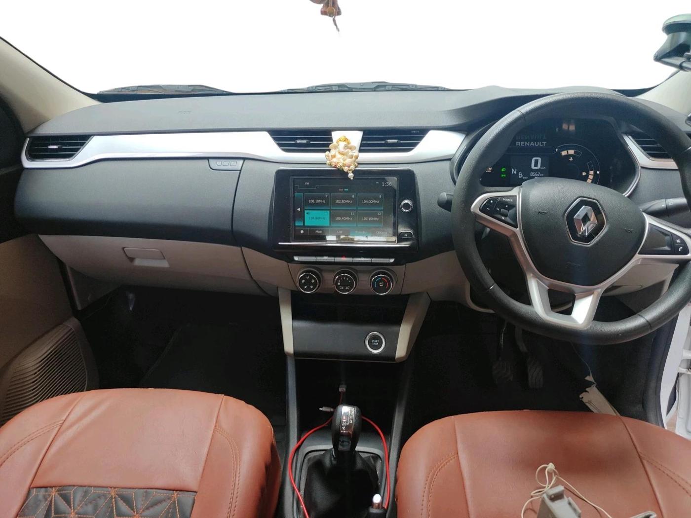 2021 Renault TRIBER RXZ AMT, Petrol, Automatic, 8,562 km, interior