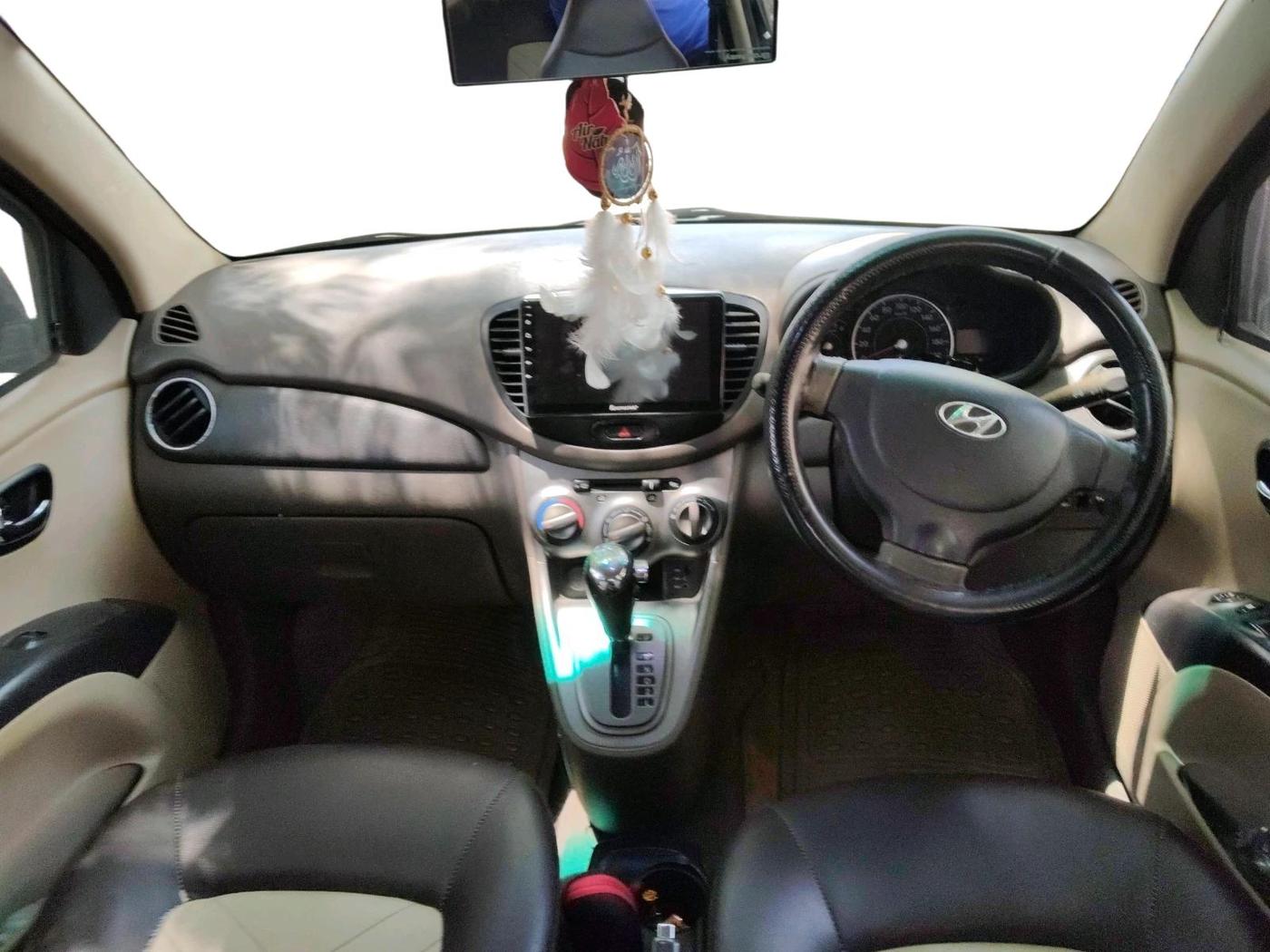 2011 Hyundai i10 SPORTZ 1.2 AT, Petrol, Automatic, 68,116 km, interior
