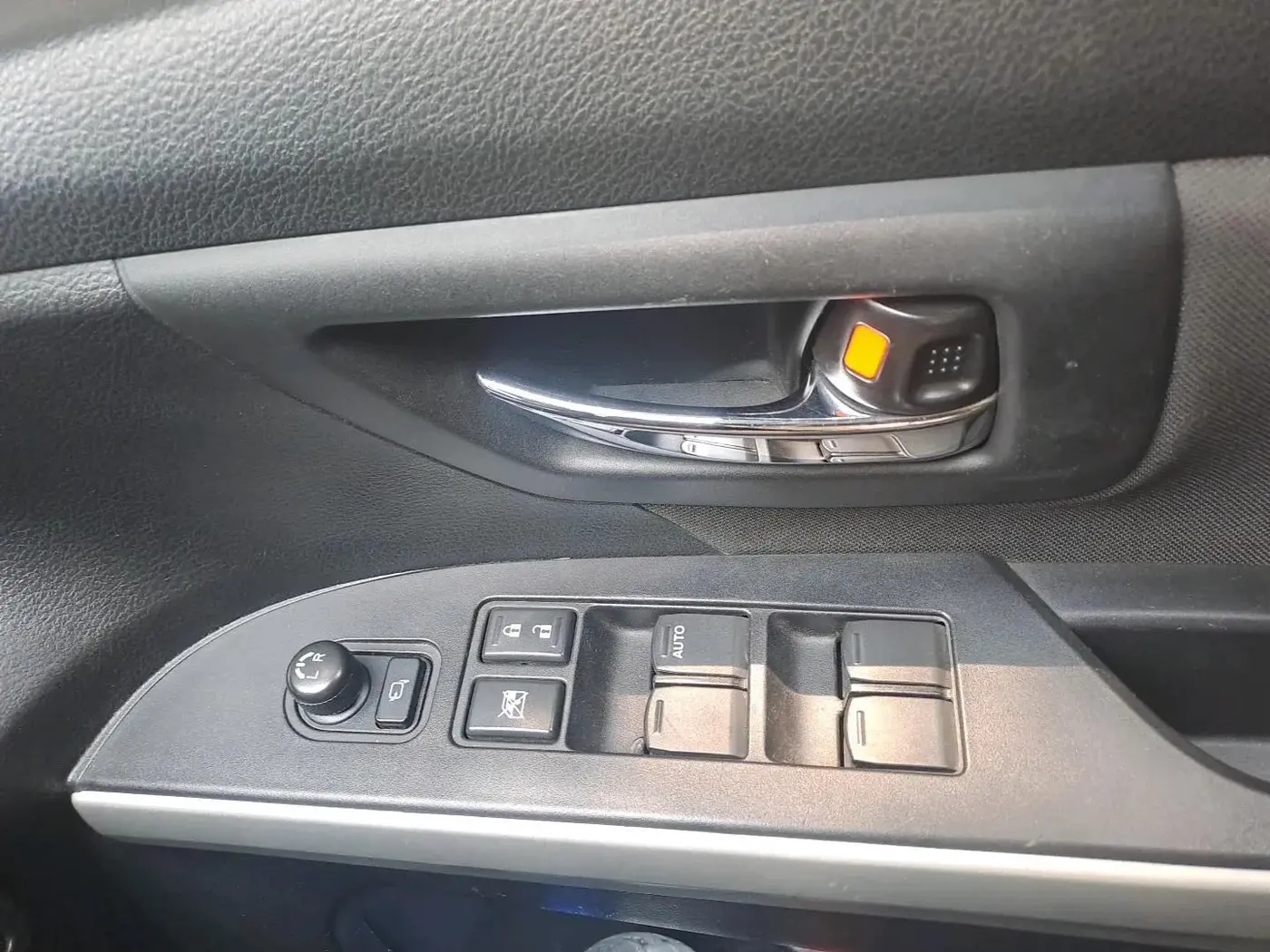 2015 Maruti S Cross ZETA 1.3, Diesel, Manual, 63,867 km, interior