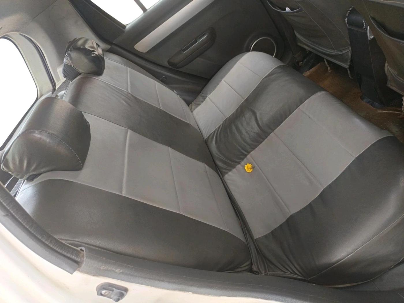 2011 Maruti Swift VXI, Petrol, Manual, 80,491 km, interior