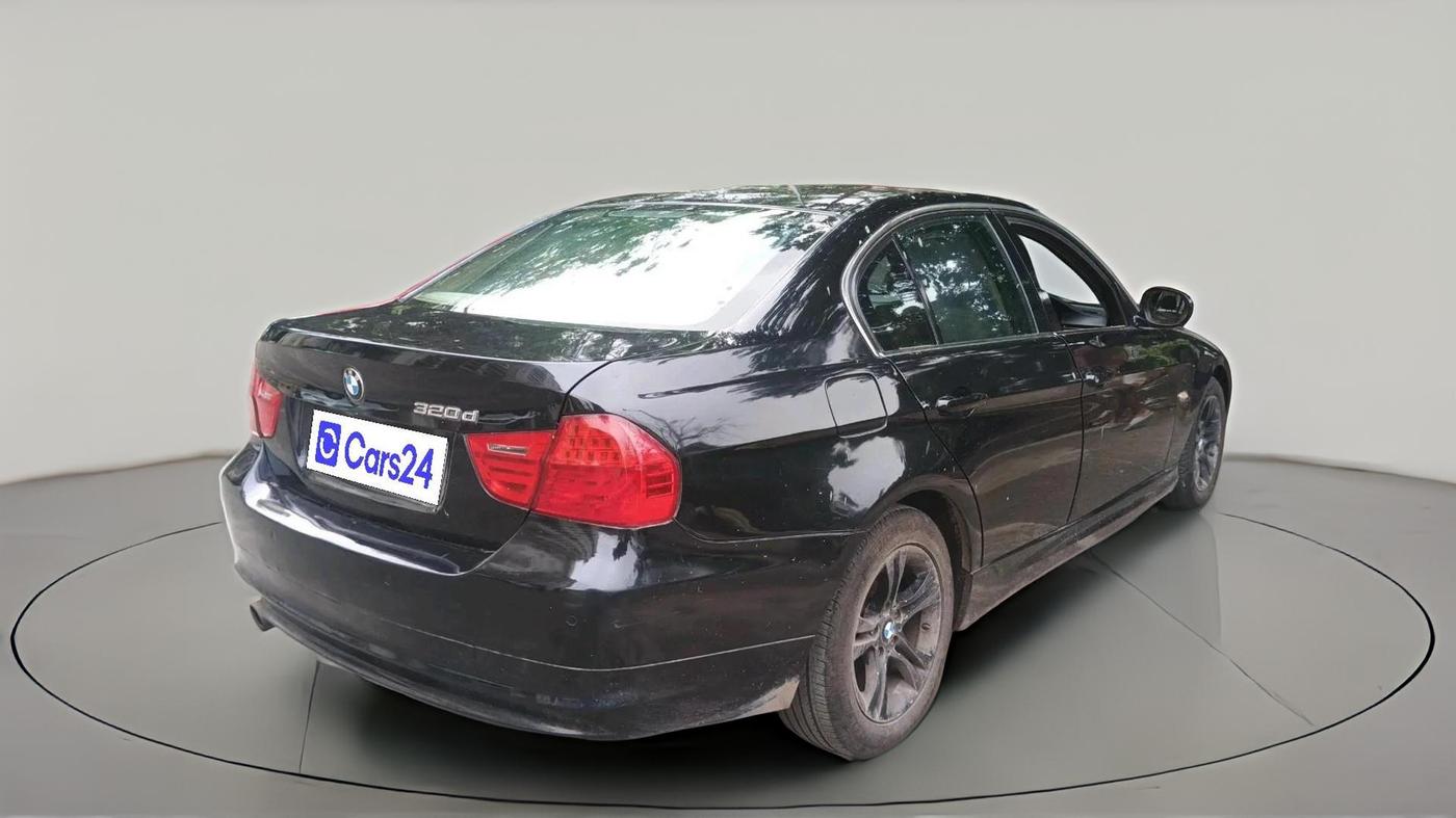 2011 BMW 3 Series 320d, Diesel, Automatic, 1,35,763 km, exterior