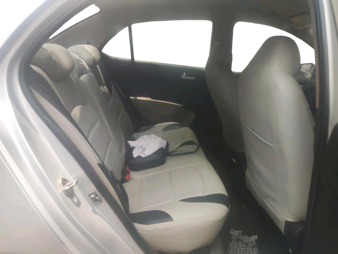 2015 Hyundai Xcent S (O) 1.2, Petrol, Manual, 60,890 km, interior