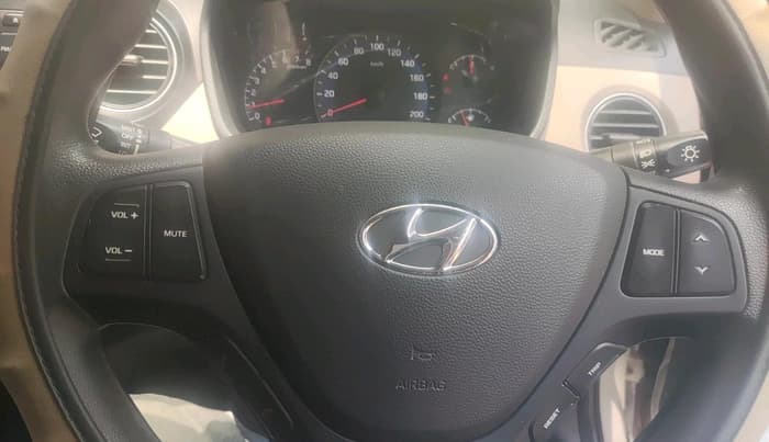 2015 Hyundai Xcent S (O) 1.2, Petrol, Manual, 60,890 km, interior