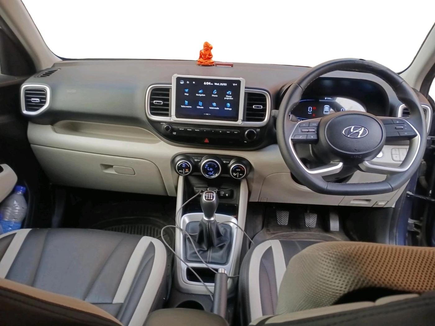 2023 Hyundai VENUE SX 1.2 PETROL, Petrol, Manual, 17,370 km, interior