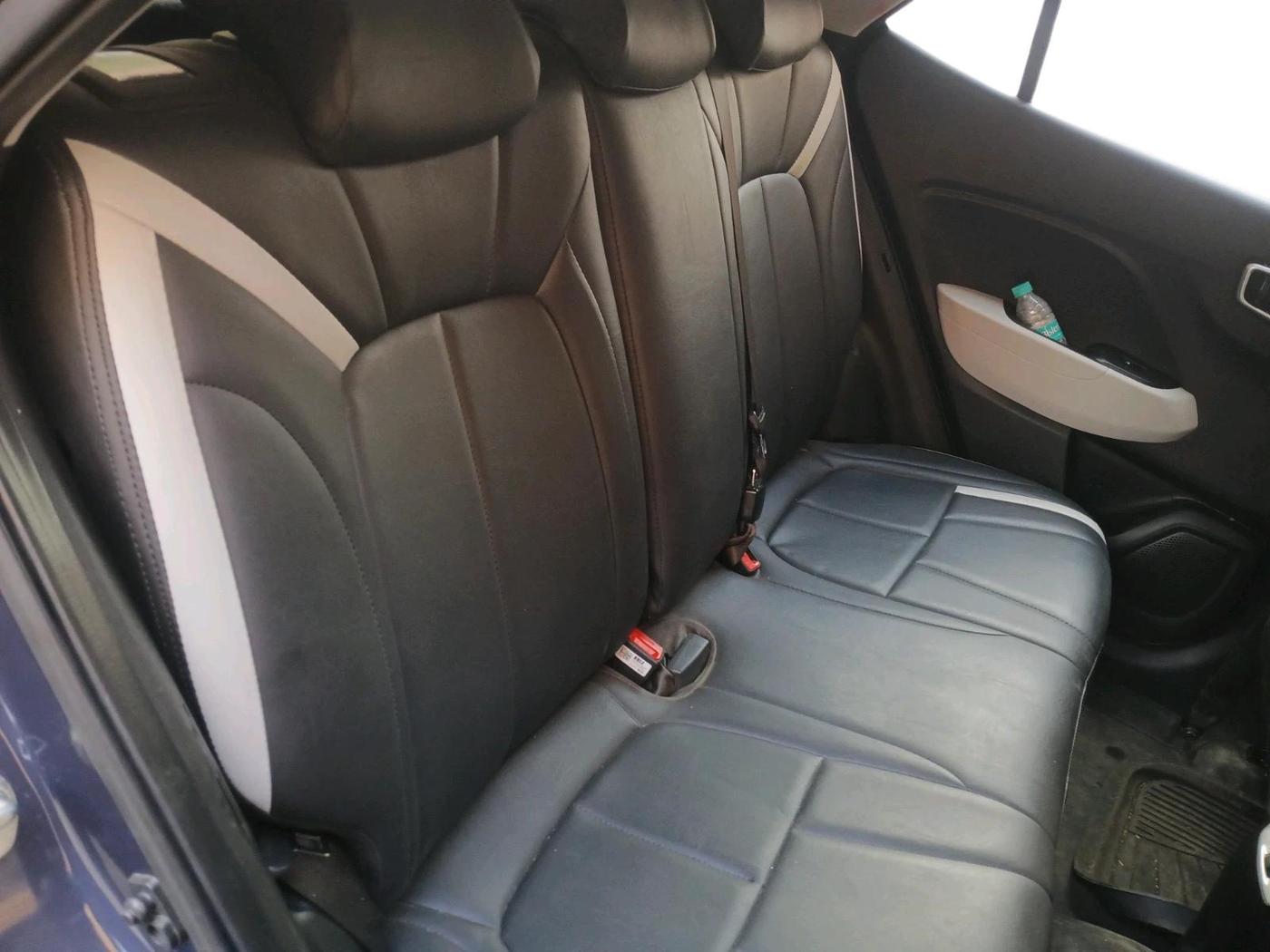 2023 Hyundai VENUE SX 1.2 PETROL, Petrol, Manual, 17,370 km, interior