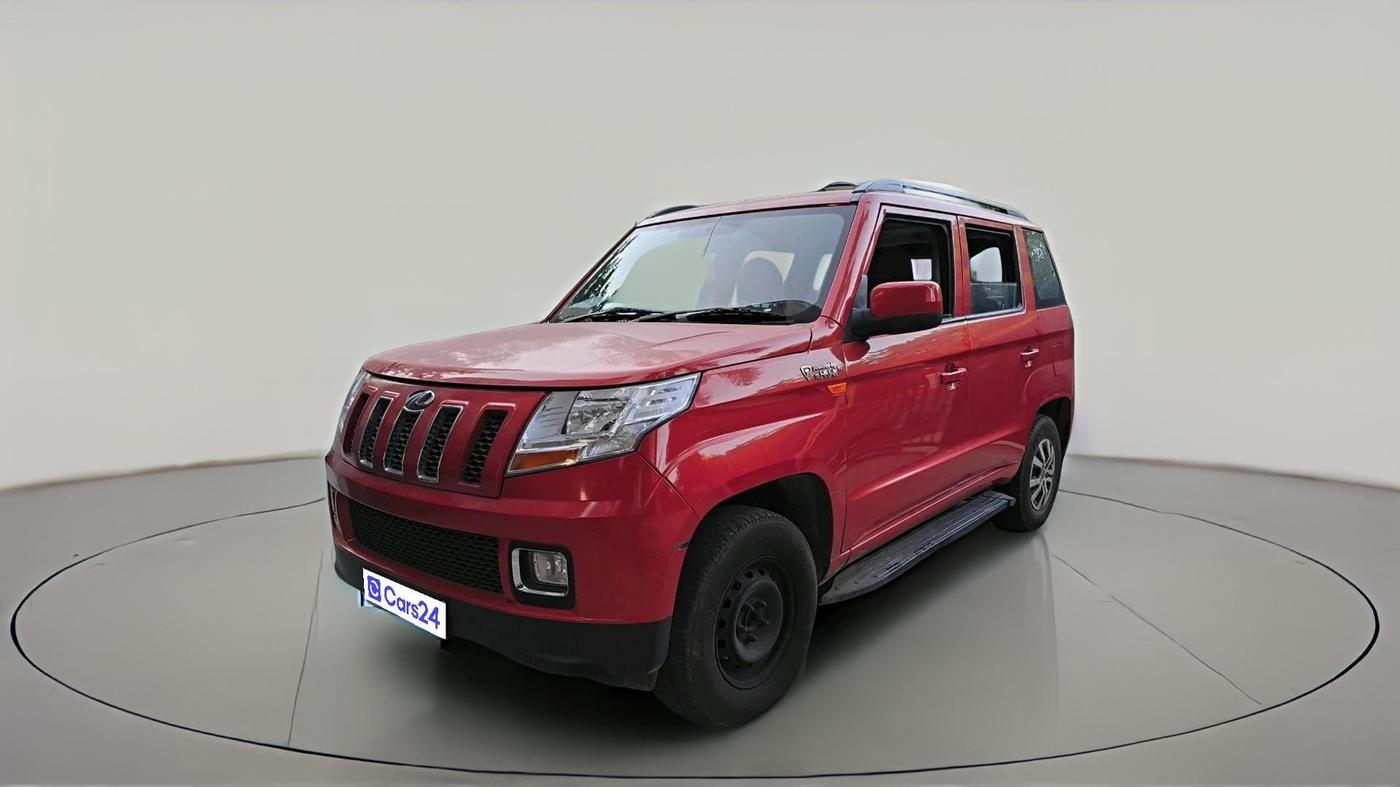 2015 Mahindra TUV300 T6 PLUS, Diesel, Manual, 1,00,738 km, exterior