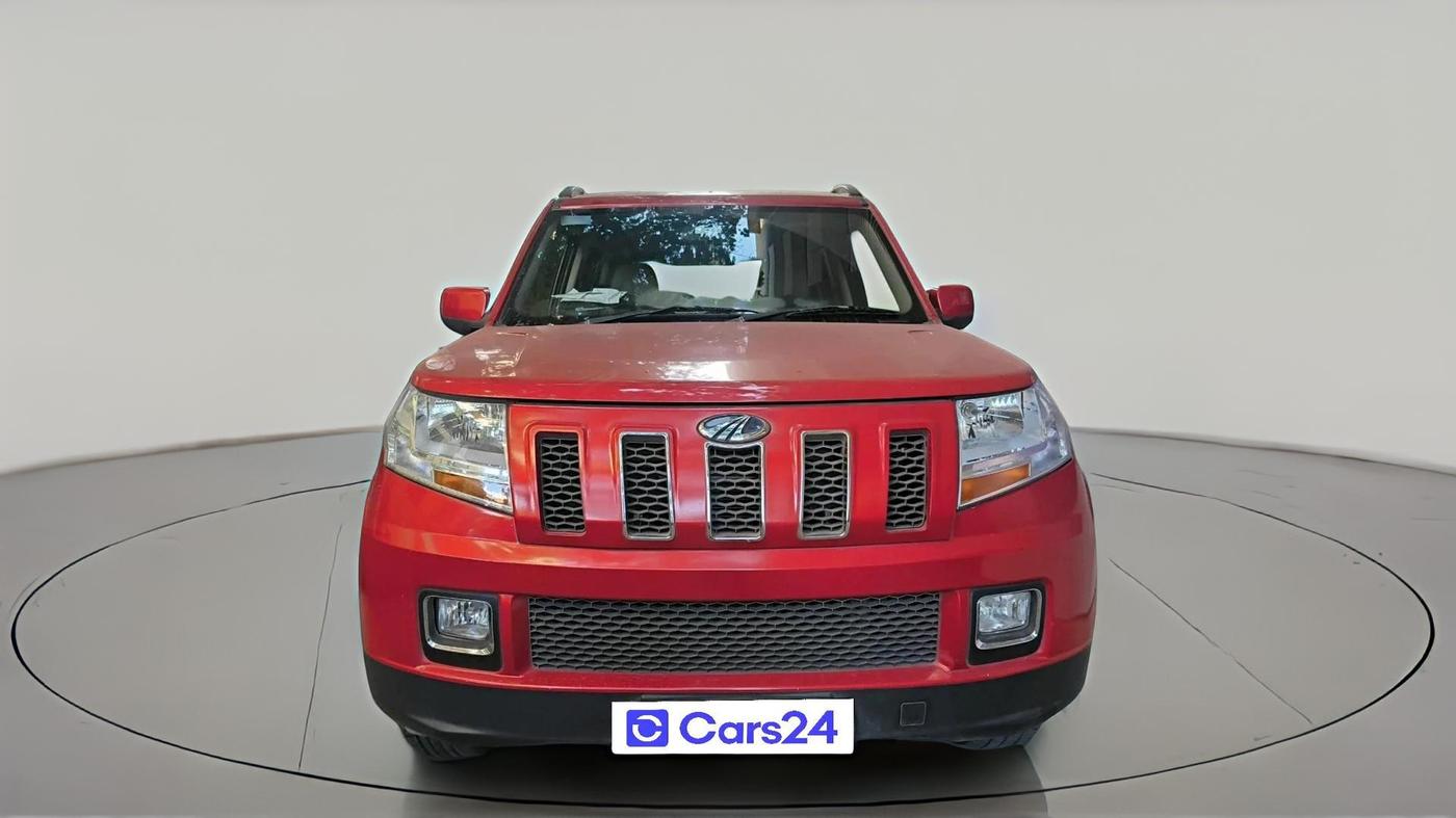 2015 Mahindra TUV300 T6 PLUS, Diesel, Manual, 1,00,738 km, exterior