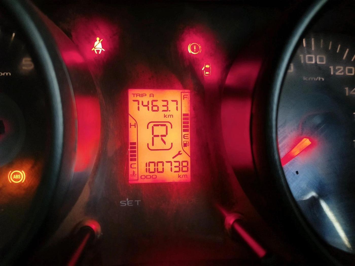 2015 Mahindra TUV300 T6 PLUS, Diesel, Manual, 1,00,738 km, interior