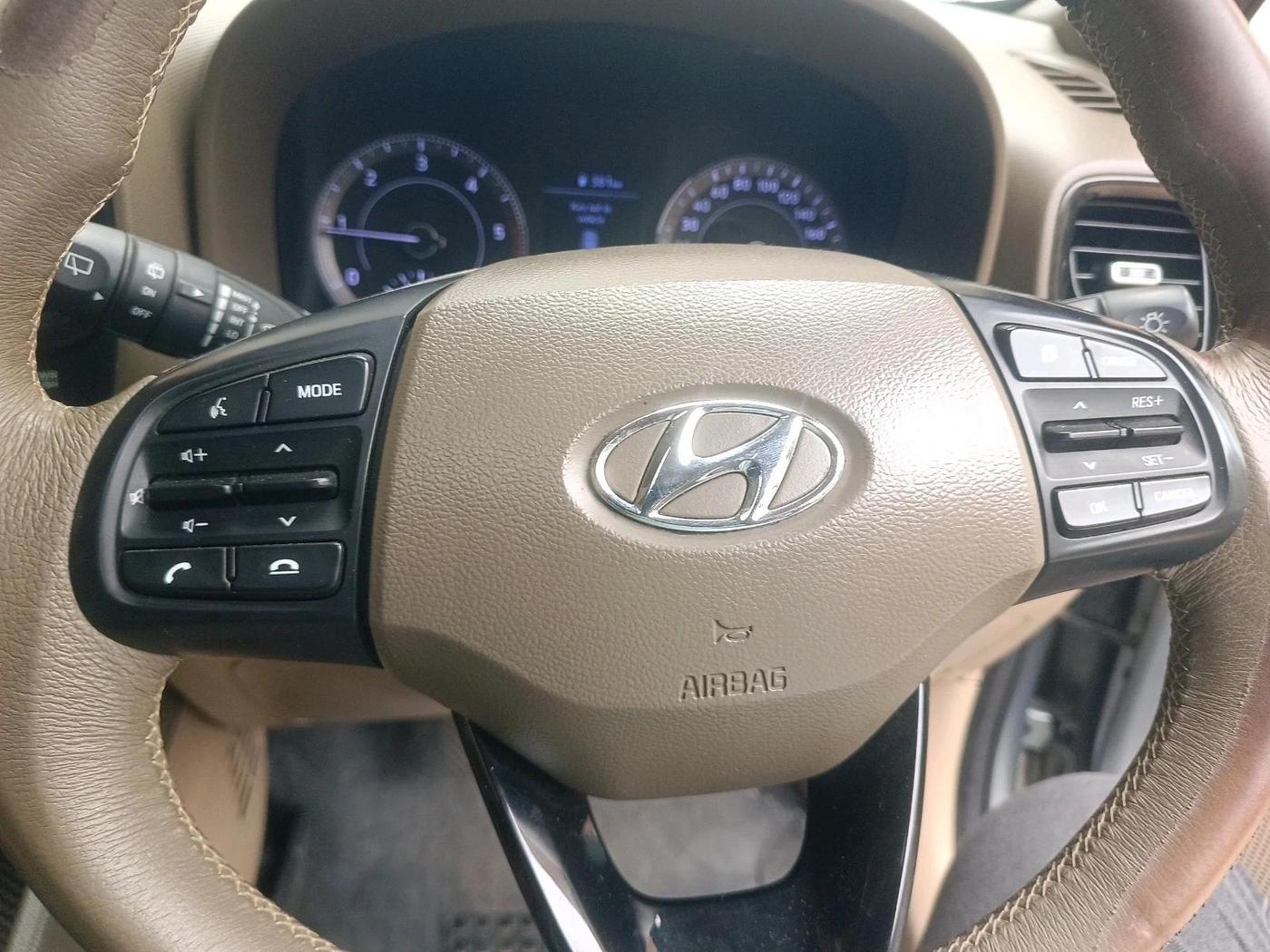 2019 Hyundai VENUE SX(O) 1.4 CRDI, Diesel, Manual, 73,929 km, interior