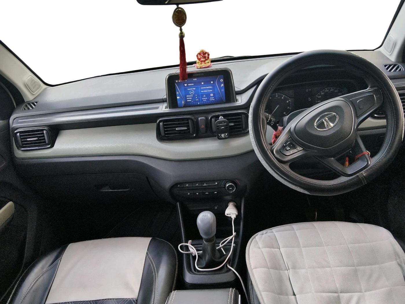 2022 Tata PUNCH ADVENTURE MT, Petrol, Manual, 96,436 km, interior
