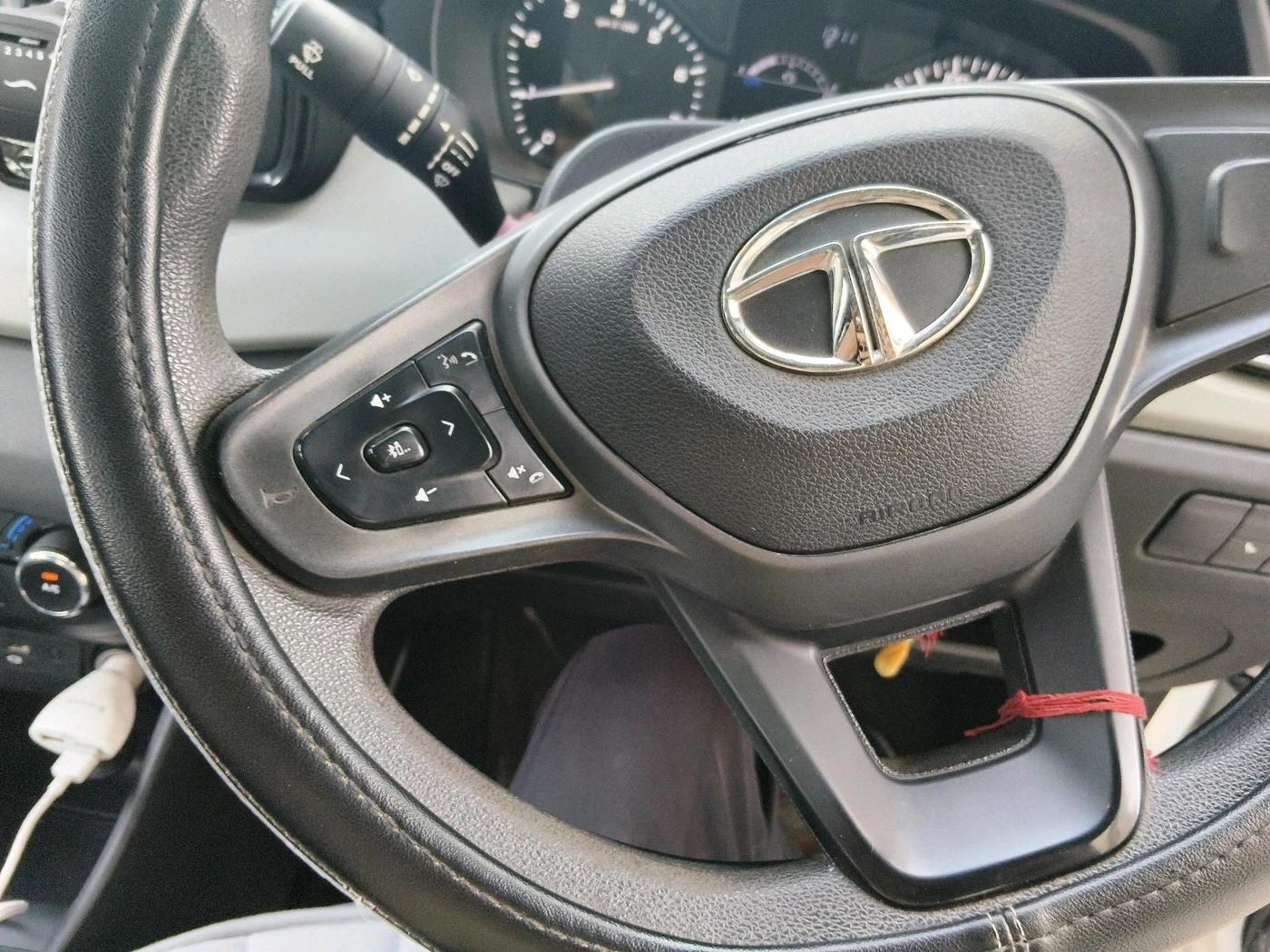 2022 Tata PUNCH ADVENTURE MT, Petrol, Manual, 96,436 km, interior