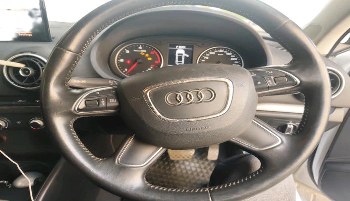 2014 Audi A3 2.0 TDI  PREMIUM, Diesel, Automatic, 80,206 km, interior