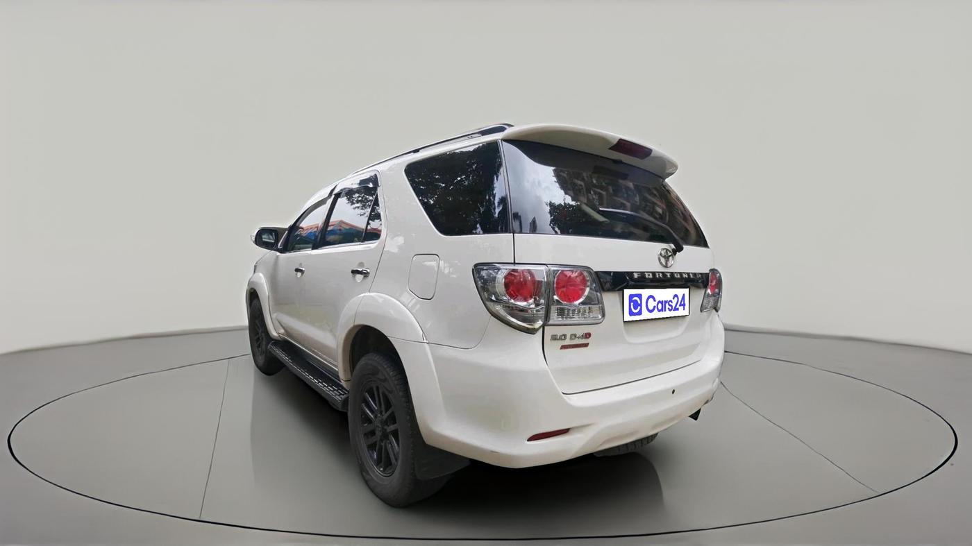 2012 Toyota Fortuner 3.0 4X2 AT, Diesel, Automatic, 1,11,454 km, exterior