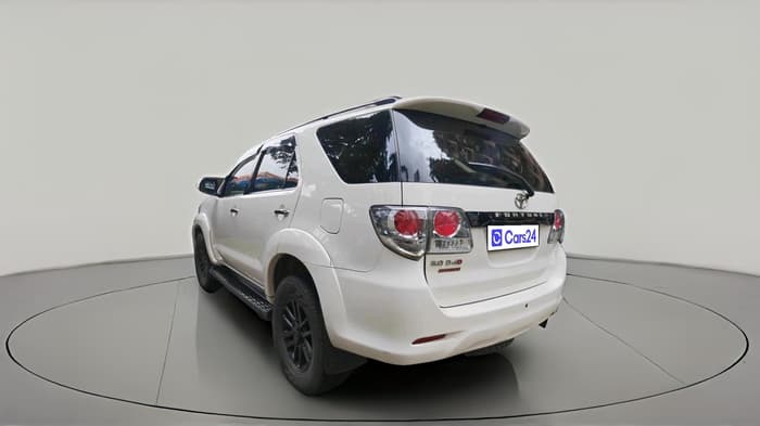 2012 Toyota Fortuner 3.0 4X2 AT, Diesel, Automatic, 1,11,454 km, exterior