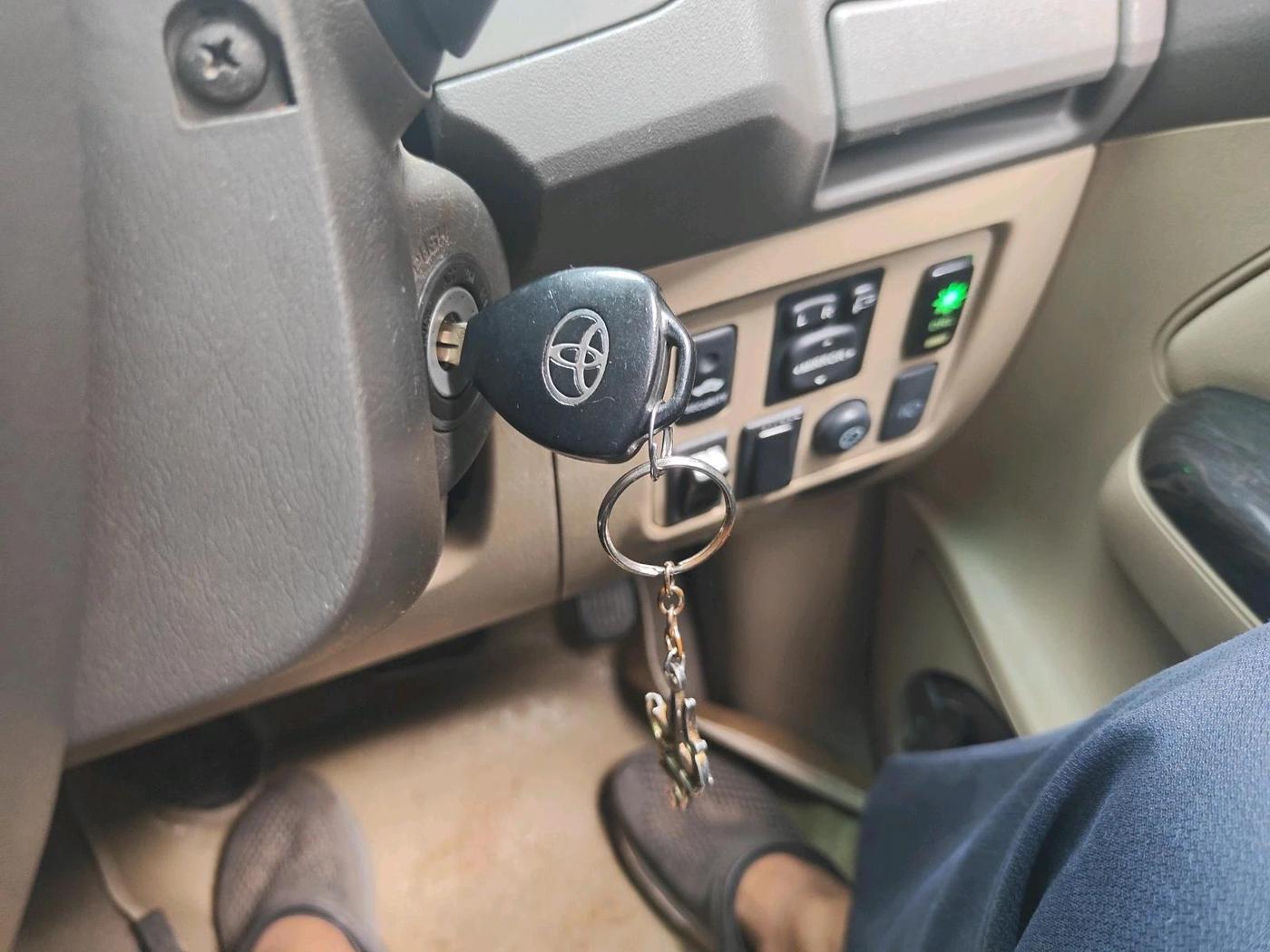2012 Toyota Fortuner 3.0 4X2 AT, Diesel, Automatic, 1,11,454 km, interior
