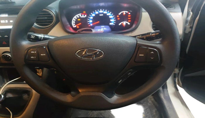 2018 Hyundai Xcent S 1.2, CNG, Manual, 1,12,536 km, interior