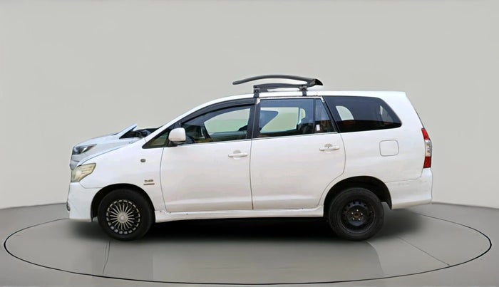 2012 Toyota Innova 2.5 GX 8 STR, Diesel, Manual, 1,40,648 km, exterior