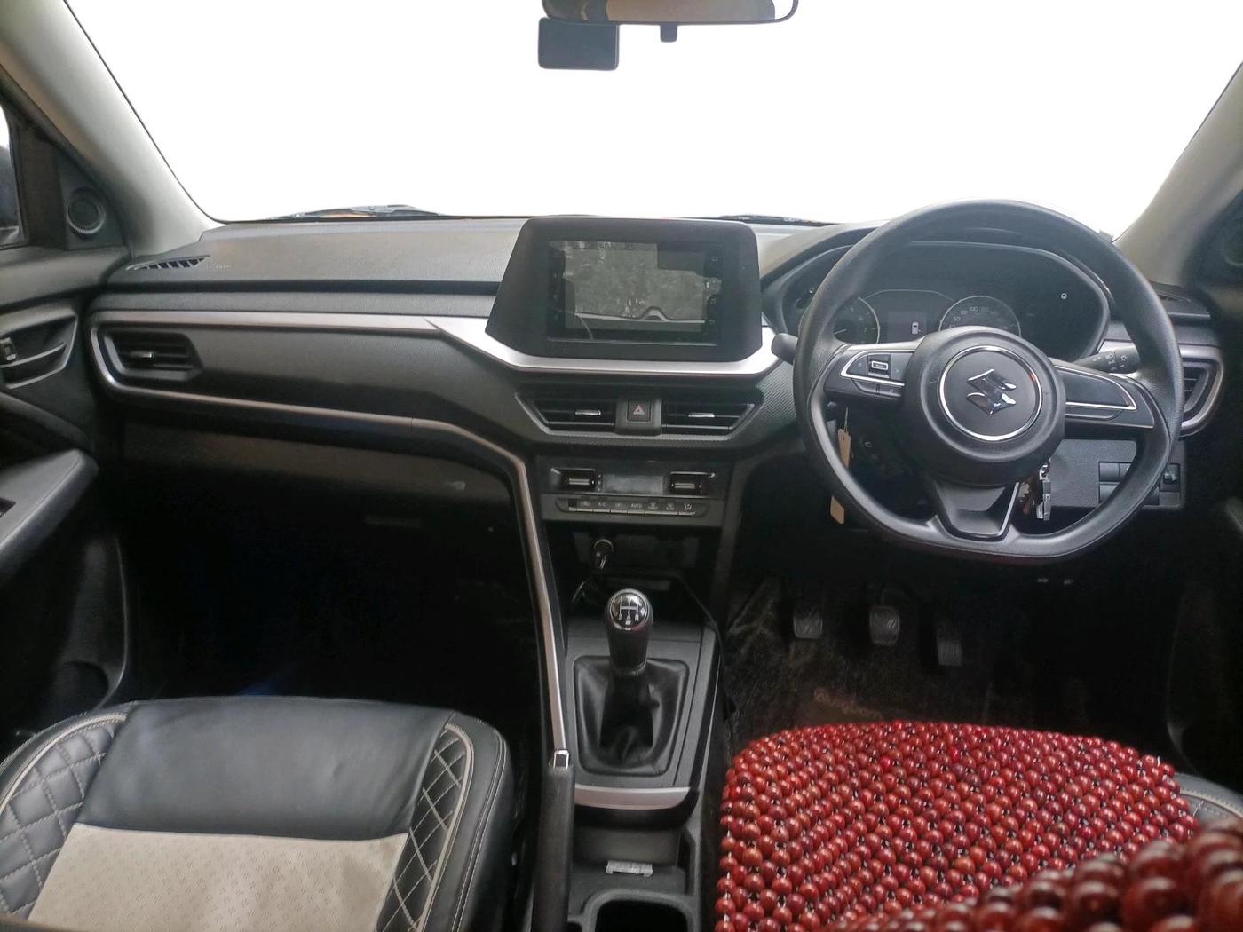 2025 Maruti BREZZA VXI, Petrol, Manual, 16,288 km, interior