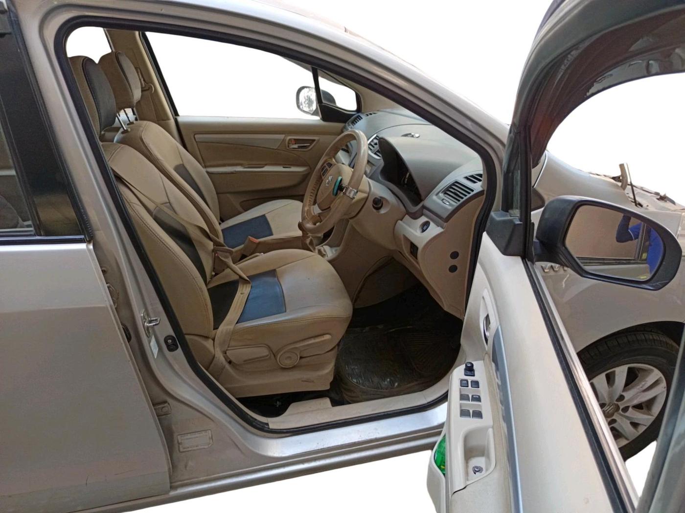 2016 Maruti Ertiga ZXI+, Petrol, Manual, 39,575 km, interior