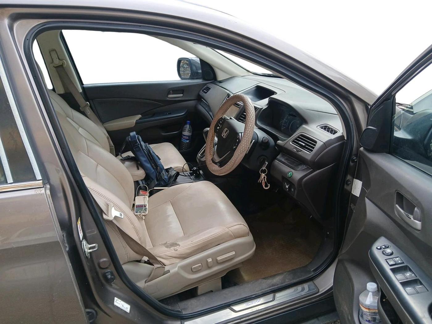 2013 Honda CRV 2.0L 4WD AT, Petrol, Automatic, 1,68,775 km, interior