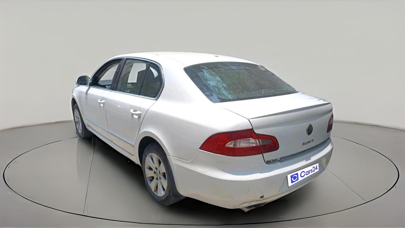 2011 Skoda Superb ELEGANCE 1.8 TSI AT, Petrol, Automatic, 1,07,416 km, exterior
