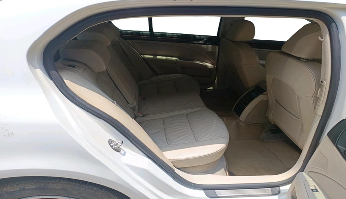 2011 Skoda Superb ELEGANCE 1.8 TSI AT, Petrol, Automatic, 1,07,416 km, interior