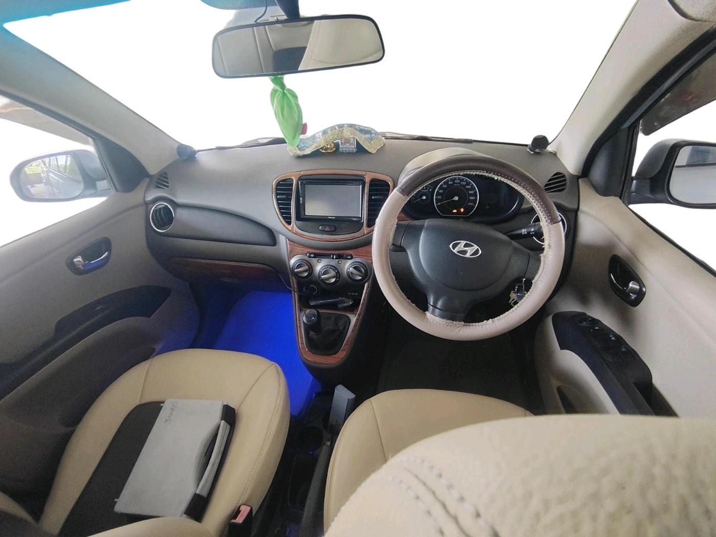 2011 Hyundai i10 SPORTZ 1.2, Petrol, Manual, 54,807 km, interior