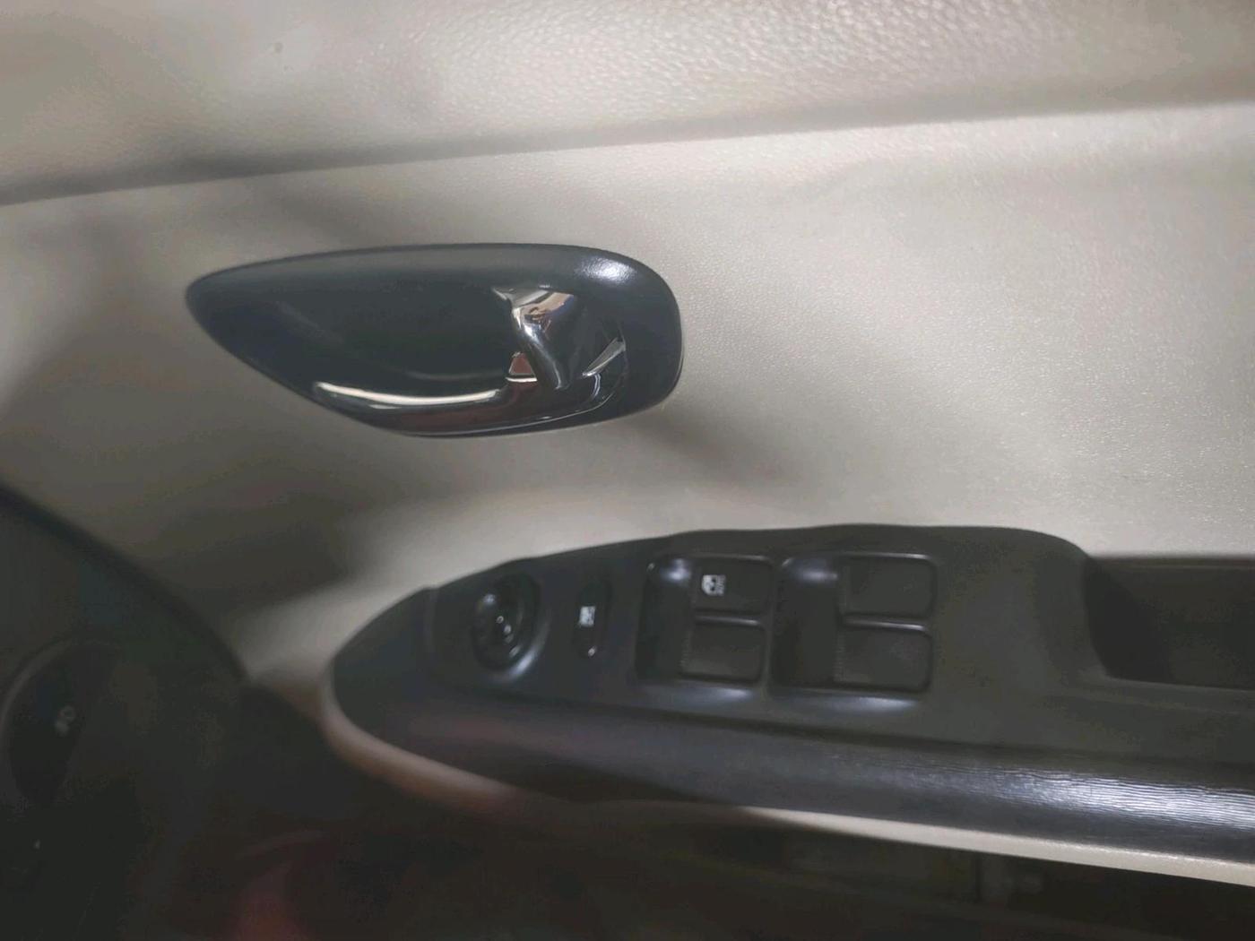 2011 Hyundai i10 SPORTZ 1.2, Petrol, Manual, 54,807 km, interior