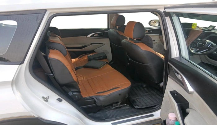 2022 KIA CARENS PRESTIGE 1.5 DIESEL 7 STR, Diesel, Manual, 1,17,460 km, interior