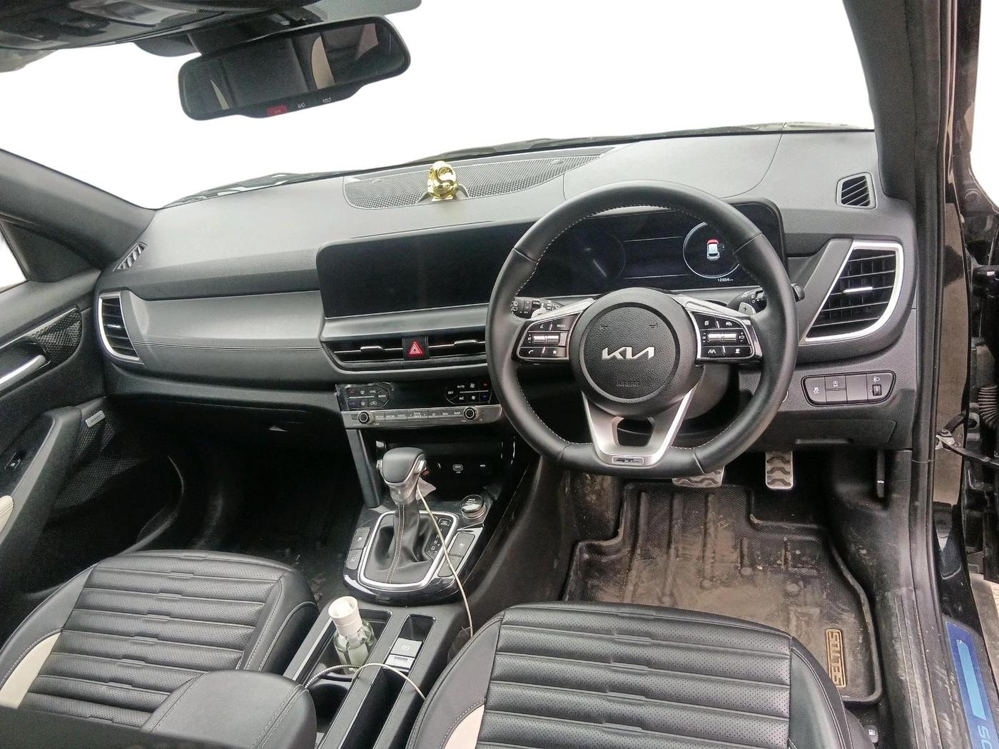 2025 KIA SELTOS  GTX PLUS 1.5 DIESEL AT, Diesel, Automatic, 12,654 km, interior