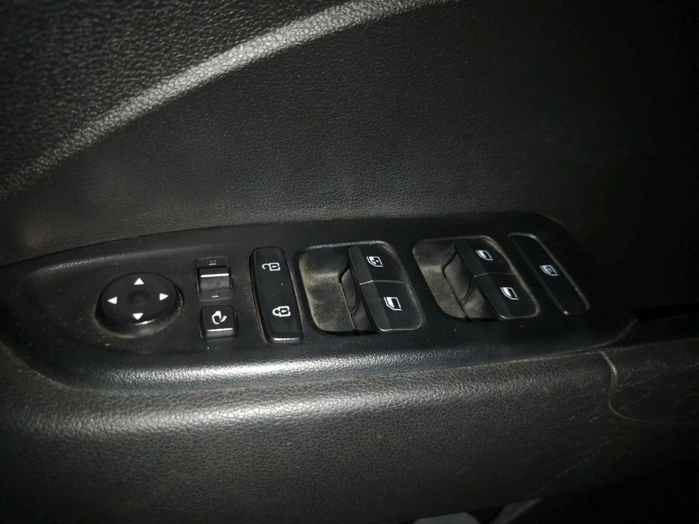 2021 Hyundai VENUE S+ 1.2, Petrol, Manual, 20,589 km, interior