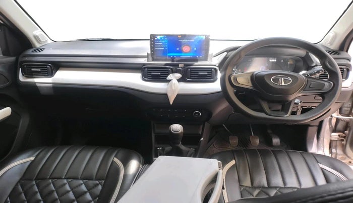 2023 Tata PUNCH PURE MT CNG, CNG, Manual, 27,871 km, interior
