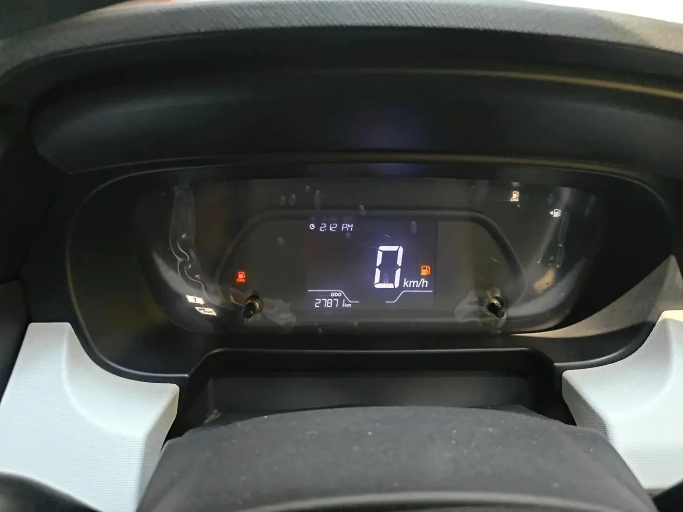 2023 Tata PUNCH PURE MT CNG, CNG, Manual, 27,871 km, interior