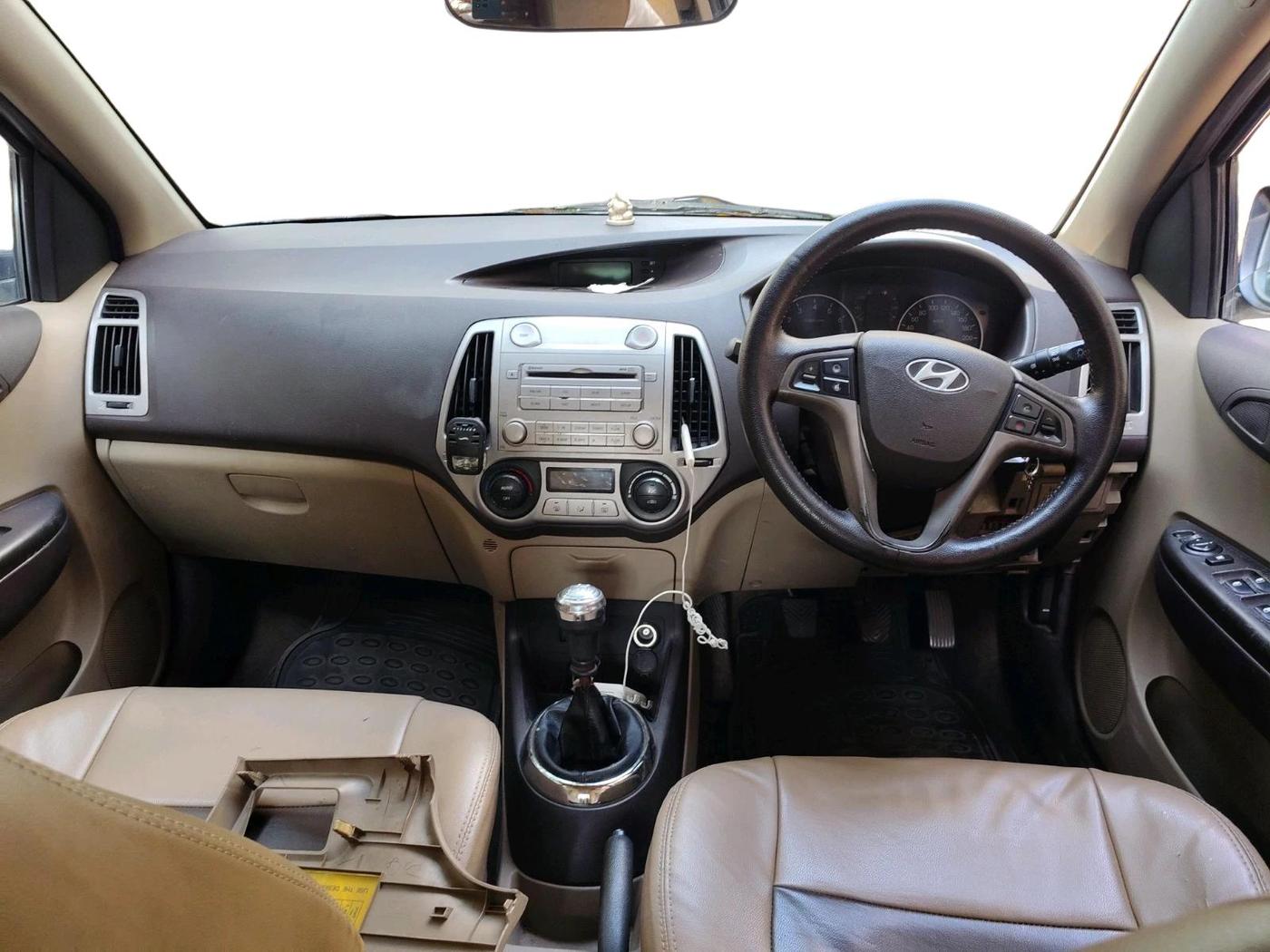 2011 Hyundai i20 SPORTZ 1.2, Petrol, Manual, 50,100 km, interior