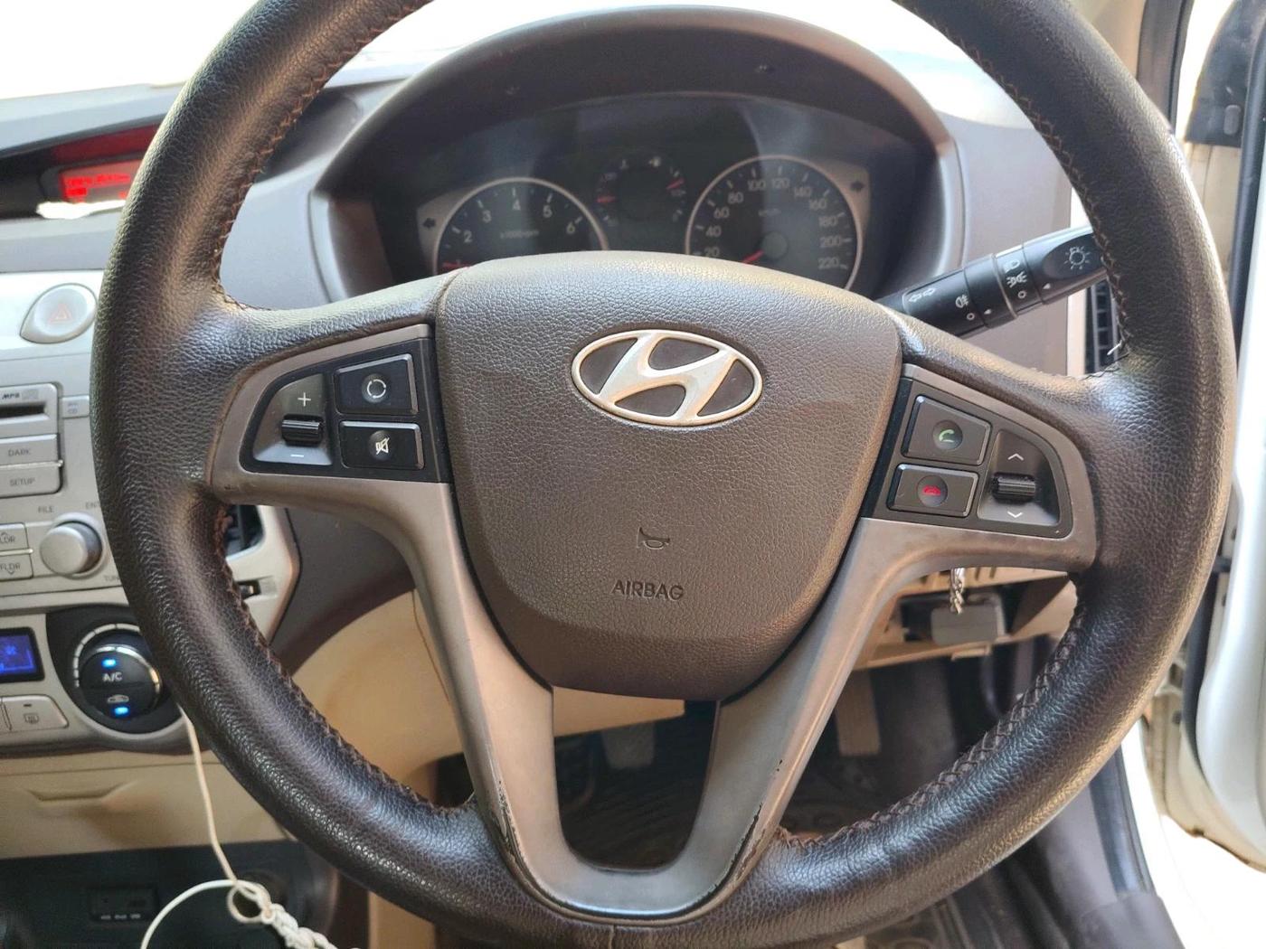2011 Hyundai i20 SPORTZ 1.2, Petrol, Manual, 50,100 km, interior