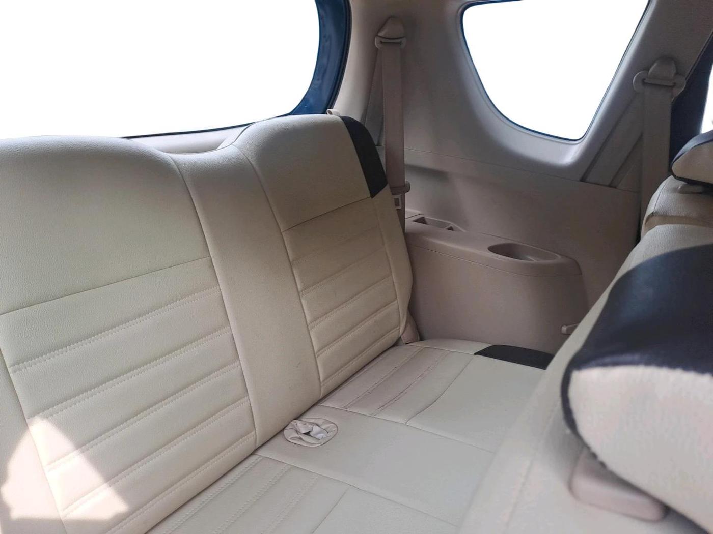 2017 Maruti Ertiga VXI CNG, CNG, Manual, 81,606 km, interior