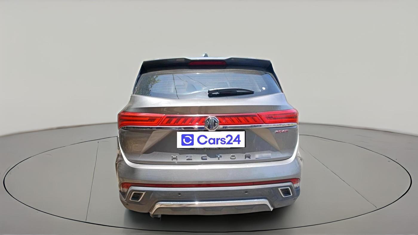 2024 MG HECTOR PLUS SAVVY PRO 1.5 TURBO CVT 7 STR, Petrol, Automatic, 7,444 km, exterior