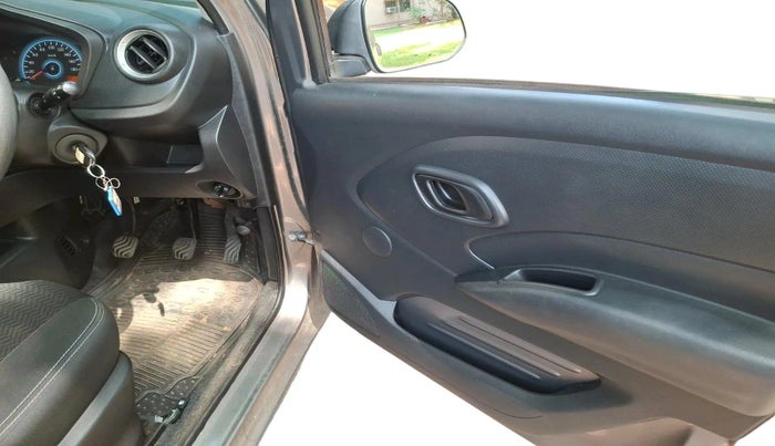 2017 Datsun Redi Go T (O), Petrol, Manual, 15,281 km, interior