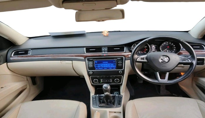 2014 Skoda Superb ELEGANCE 1.8 TSI MT, Petrol, Manual, 48,154 km, interior